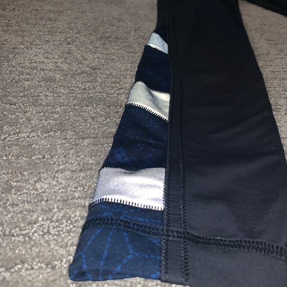 Lululemon Leggings Cropped Reflective - Picture 2 of 5